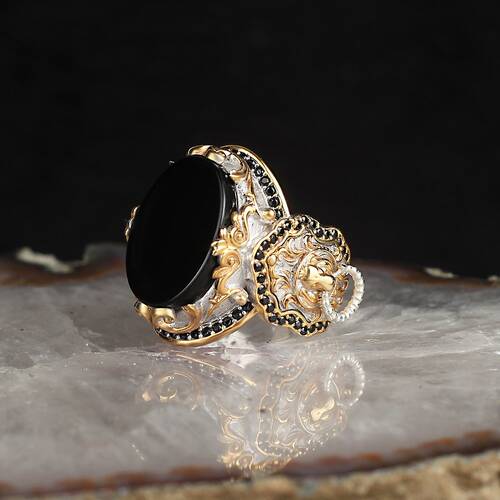 Silver Men's Ring With Rhodium Plated Onyx Stone And Lion Symbol - 1