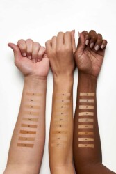 Satin Smoothing Fluid Foundation - 34 Golden Beige - Concealing Foundation 34 ml - 3